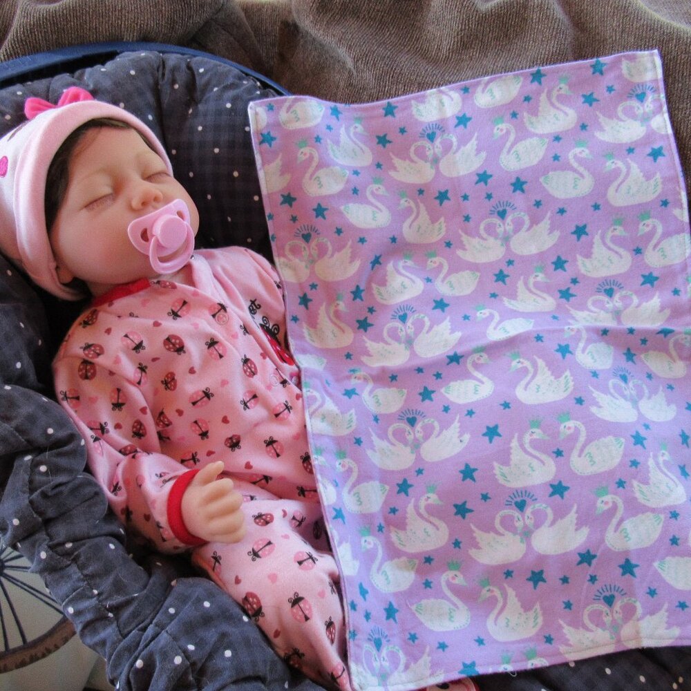Baby burp cloth flannel burp rag changing pad pet mat nap blanket purple swans